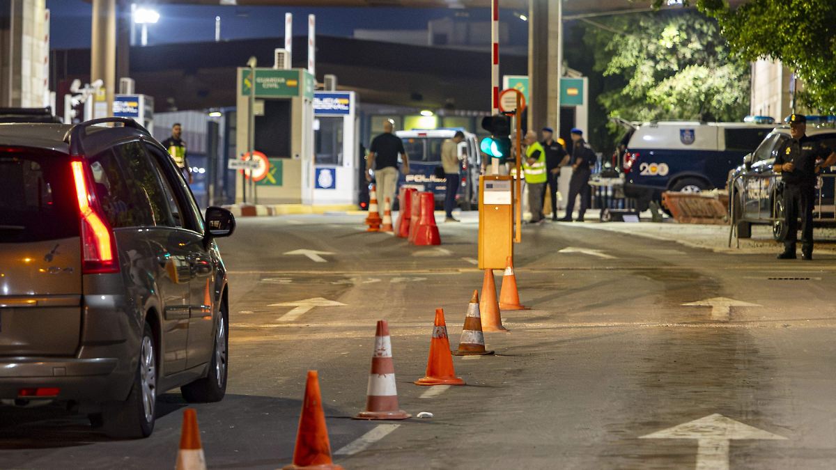 CEUTA EN CAOS: MIGRANTES DESBORDAN LA CIUDAD