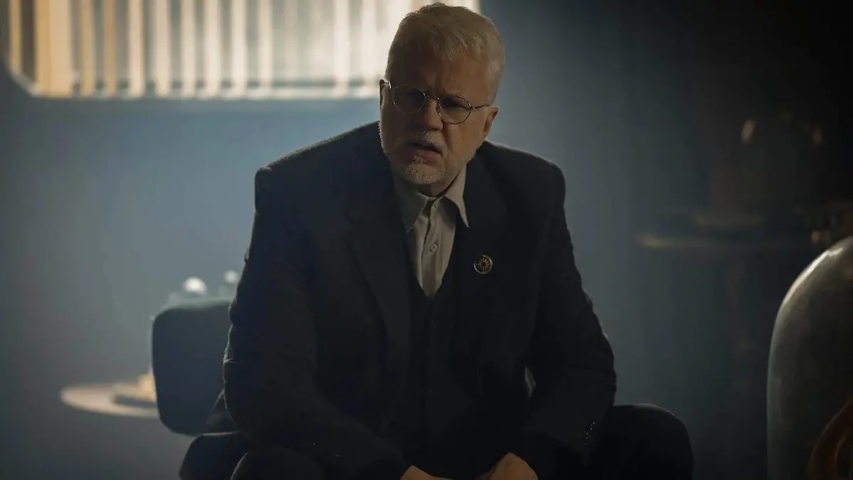 TIM ROBBINS SERIE SILO ACTOR cortesia apple tv (1)