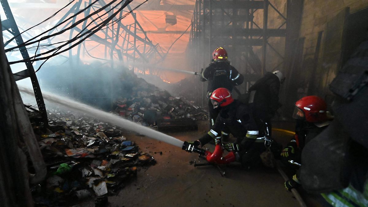 RUSIA QUEMA CULTURA UCRANIANA: 8 MILLONES DE LIBROS DESTRUIDOS