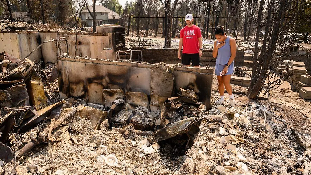 AFP__20260804__C3YC2AD__v1__MidRes__ThousandsToldToEvacuateAsWildfiresWorsenInWashin