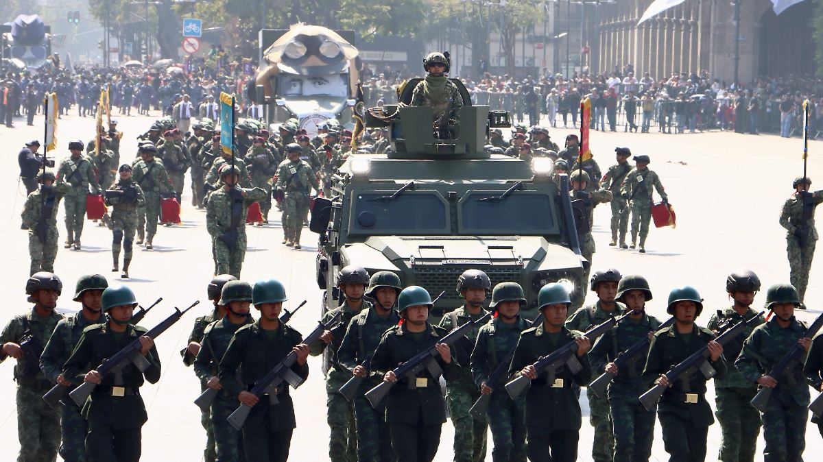 EJÉRCITO BAJO SHEINBAUM: ¡DESERCIÓN MÍNIMA EN 40 AÑOS!