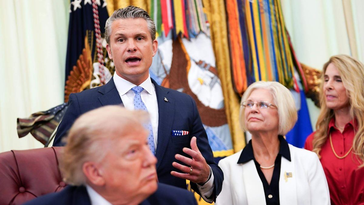 CASA BLANCA DESMIENTE RUMORES DE TENSIÓN TRUMP-HEGSETH