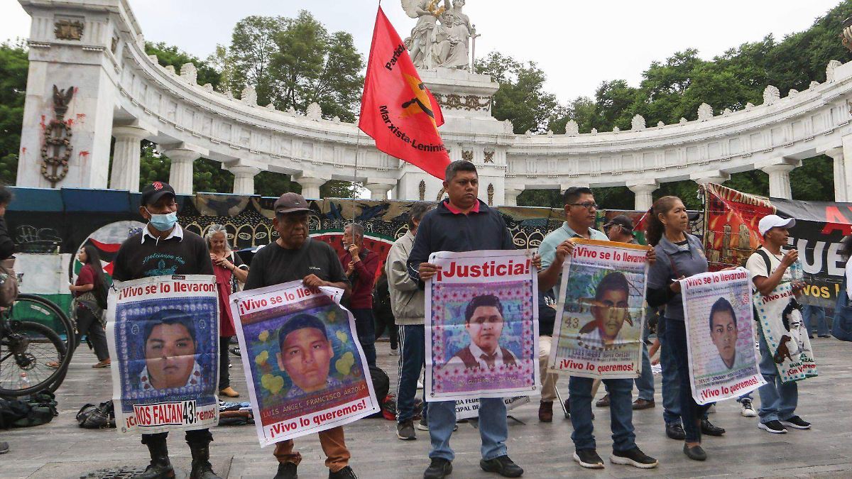 SHEINBAUM IMPULSA AVANCES EN AYOTZINAPA