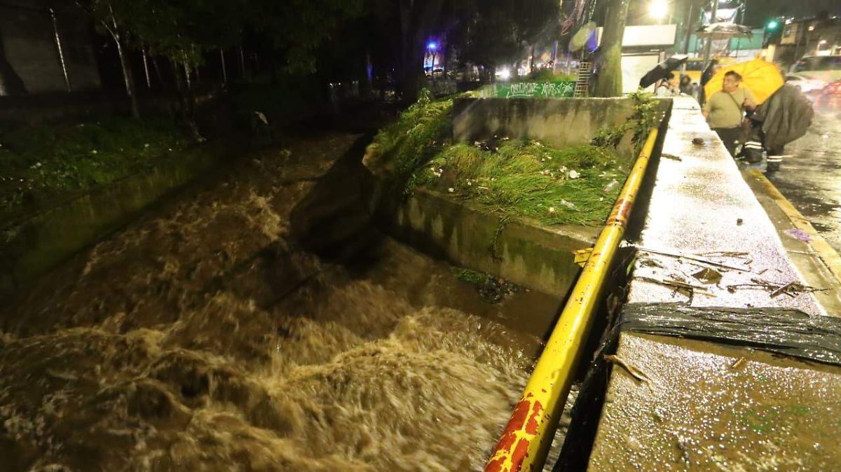 CDMX COLAPSA BAJO EL AGUA