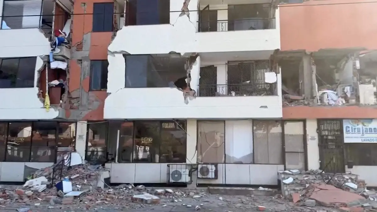 2026-08-10T150908Z_1747464148_RC2RVMAID9LY_RTRMADP_3_COLOMBIA-QUAKE