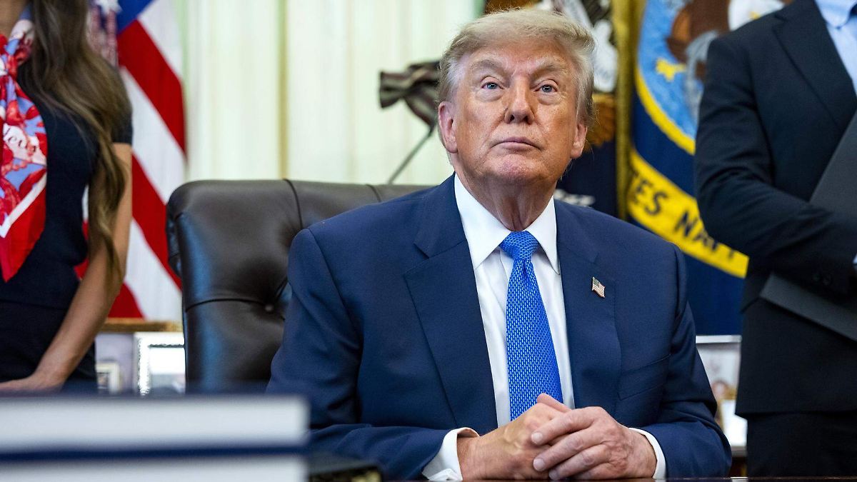 TRUMP: EU CONTROLA ESTRECHO DE ORMUZ; IRÁN AMENAZA CON CIERRE