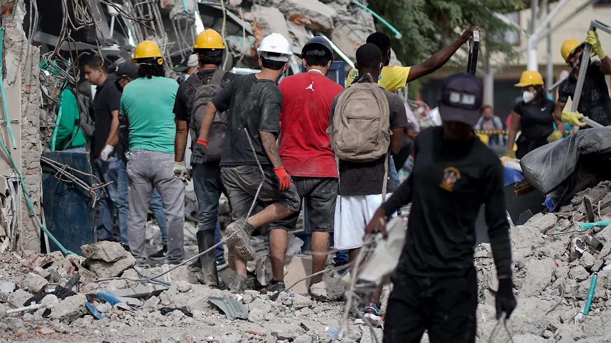 2026-08-12T143400Z_1420158256_RC21XMAHQDGL_RTRMADP_3_COLOMBIA-QUAKE