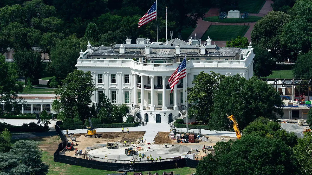 2026-08-04T203302Z_1999241335_RC2VRMAP4DS9_RTRMADP_3_USA-TRUMP-HELIPAD