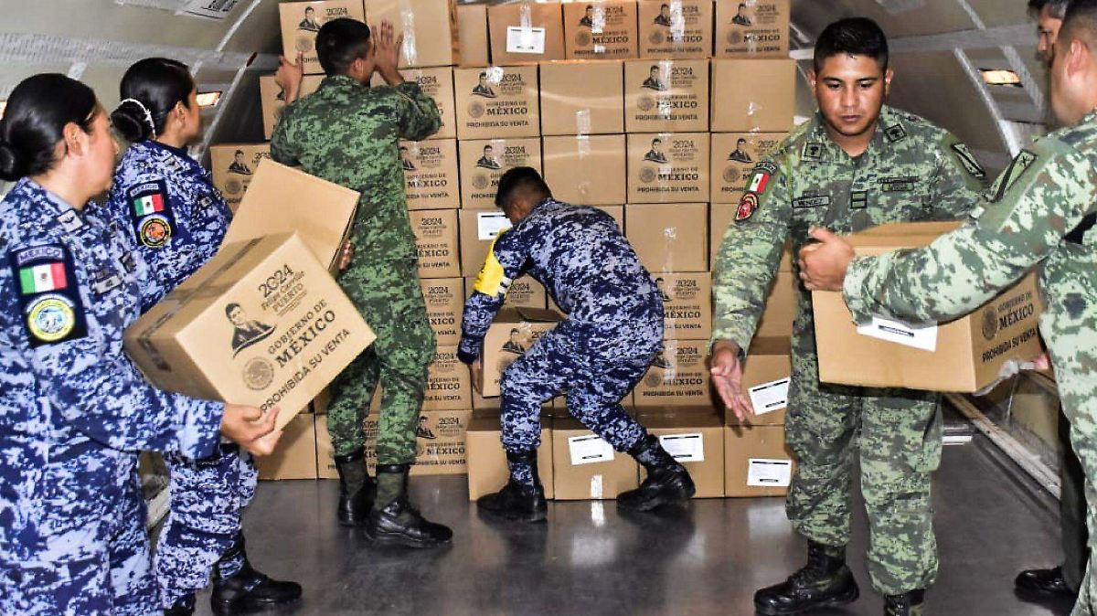 MÉXICO ENVÍA AYUDA A COLOMBIA TRAS TERREMOTO