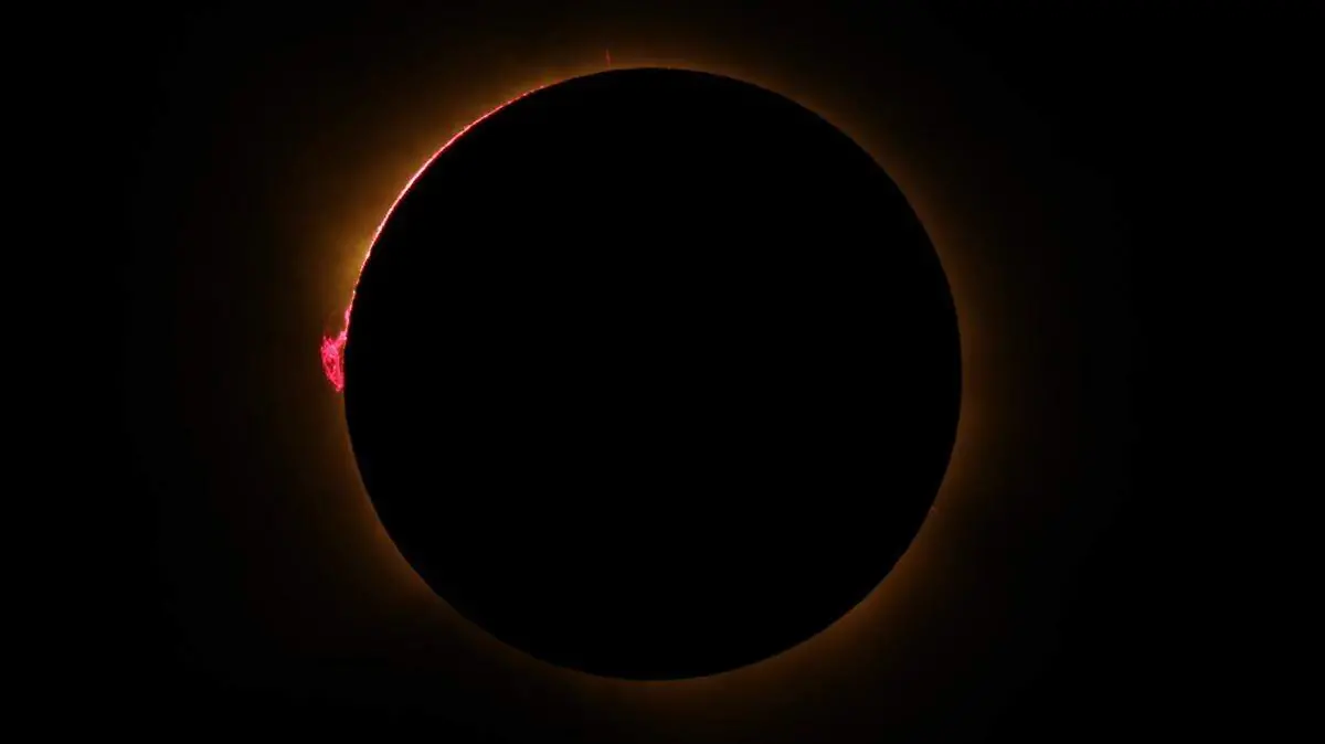 AFP__20260812__C4HP69M__v3__MidRes__TopshotSpainAstronomyEclipse