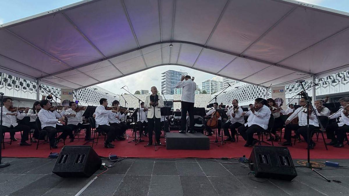 TENOR CELEBRA VERACRUZ EN FERIA DEL LIBRO