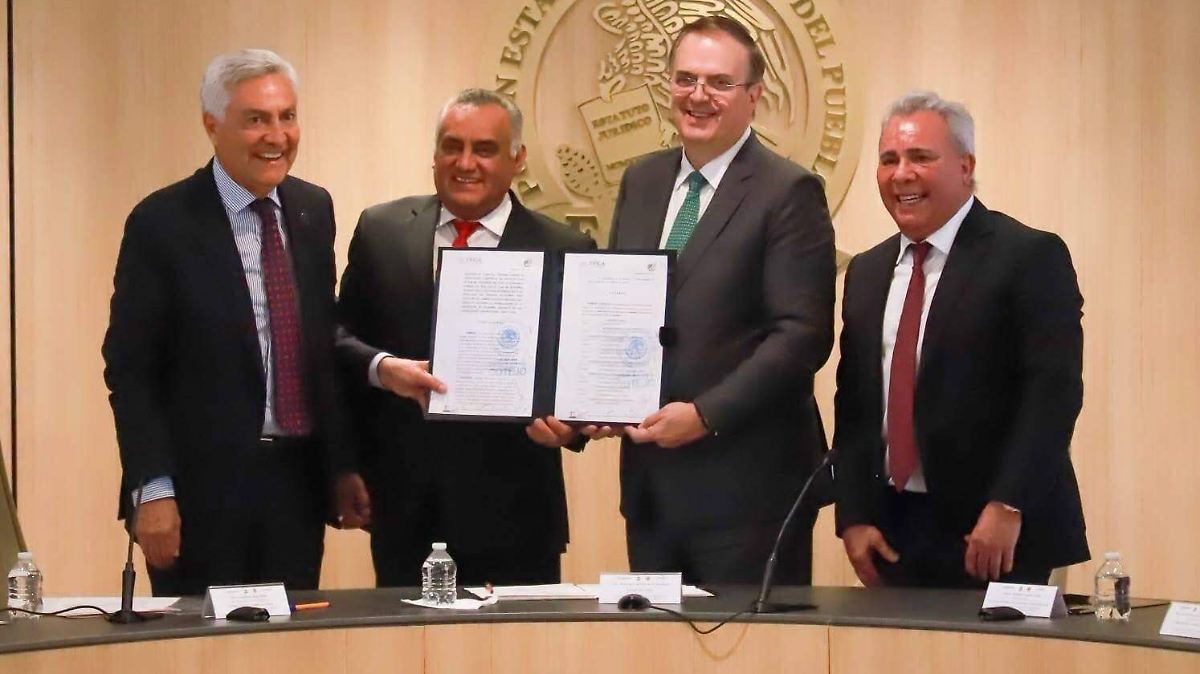 TOMA DE NOTA SINDICAL: EBRARD PRESENTE EN CAMBIO DE DIRIGENCIA