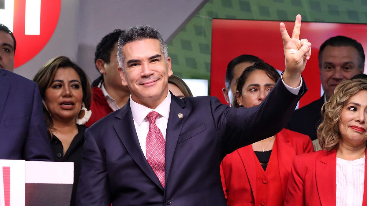 MONREAL DA LA ESPALDA A "ALITO"; PRI LO DEFIENDE A ULTRANZA