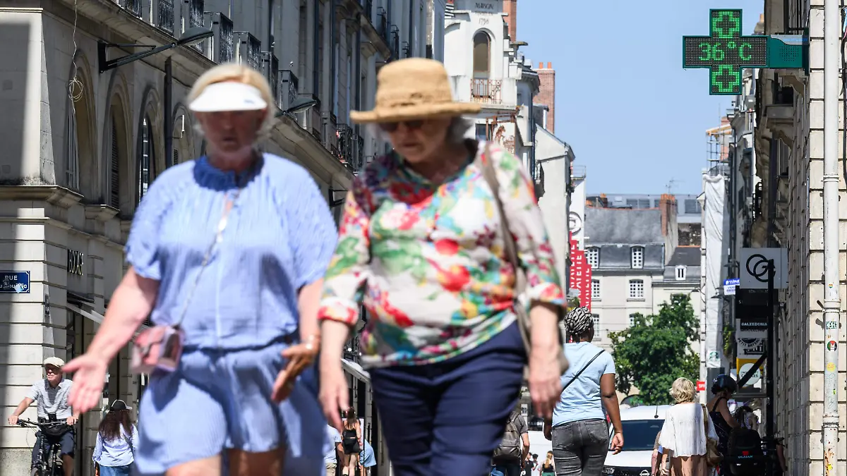 AFP__20260819__C4Z3664__v1__HighRes__FilesFranceWeatherClimateHeat