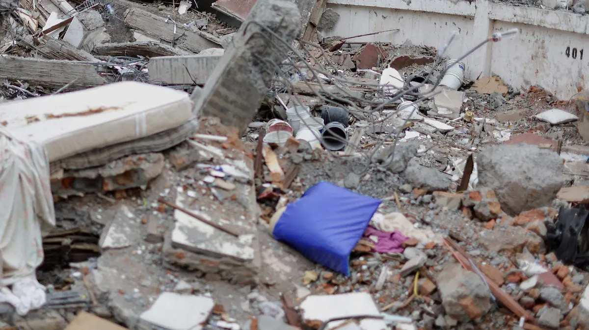 2026-08-16T232133Z_1268134418_RC2YZMAI6P73_RTRMADP_3_COLOMBIA-QUAKE