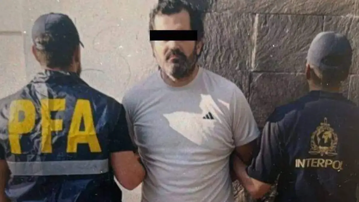 excontralmirante
