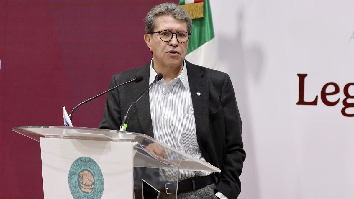 ROCHA REGRESA A SINALOA TRAS ACUSACIONES DE EU; MONREAL PIDE RECONSIDERAR