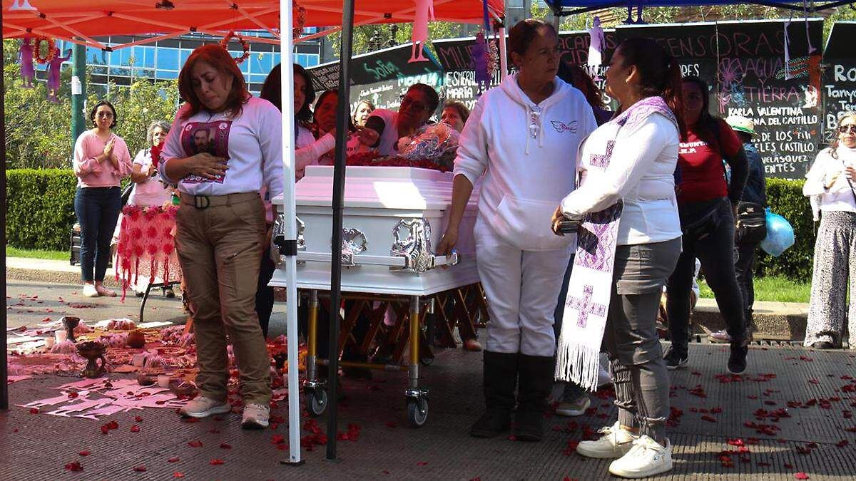 NIÑOS DE LA VIOLENCIA: CASI 3 MIL HUÉRFANOS POR FEMINICIDIOS