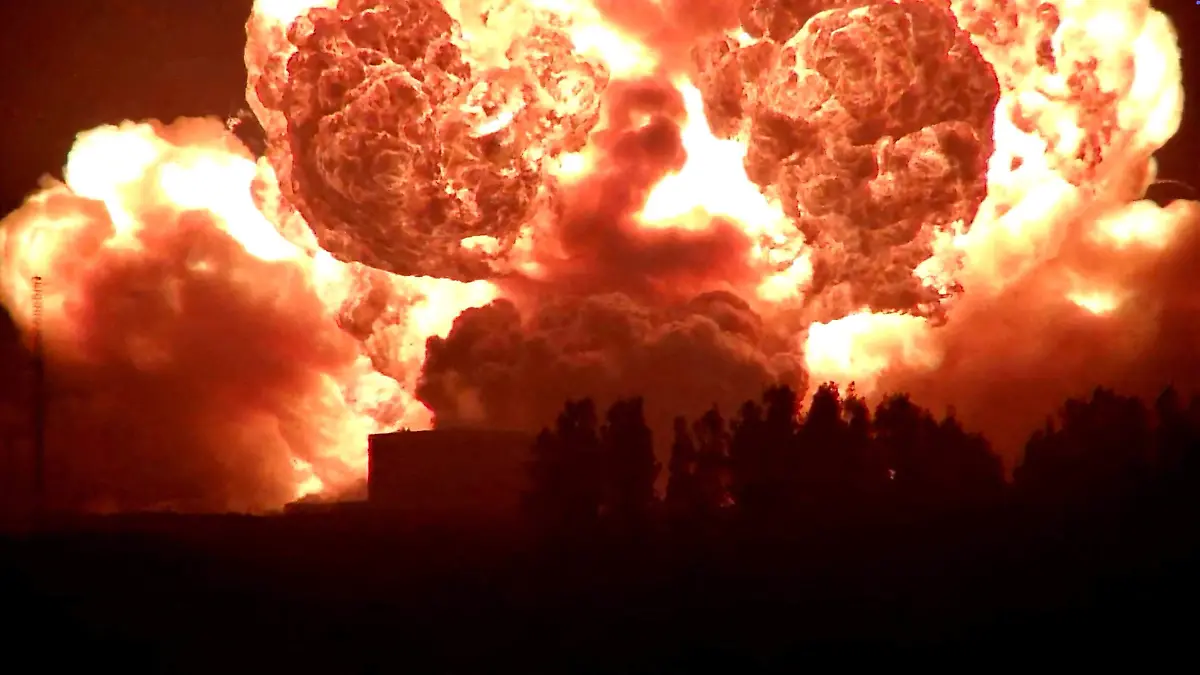 2026-08-05T193048Z_1336429189_RC2YILA1ZX3B_RTRMADP_3_SPACE-BLUE-ORIGIN-EXPLOSION