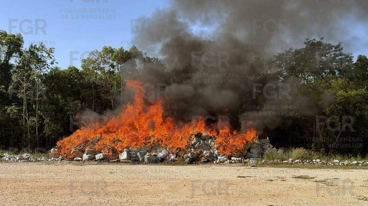 NARCOTRÁFICO EN ISLA MUJERES: FGR QUEMA MÁS DE 184 KILOS DE DROGAS