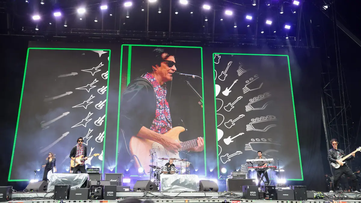 6228092-vive latino  Juanes enanitos verdes jonh Forghety -074