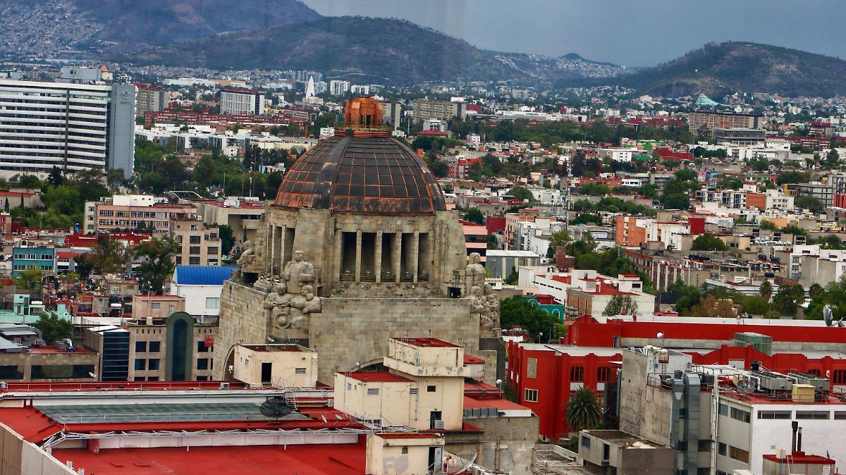 INVERSIÓN EXTRANJERA SE MANTIENE A FLOTE POR REINVERSIÓN