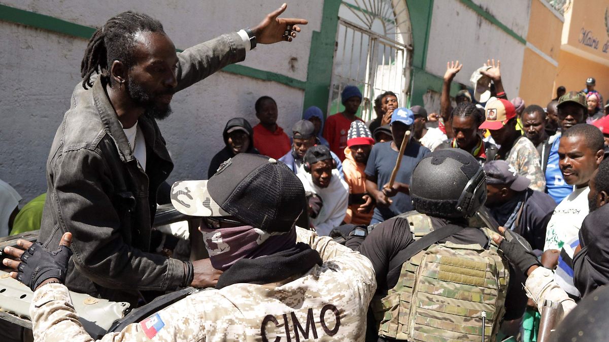 HAITÍ ARDE: MASACRE DESATA IRA POPULAR CONTRA AUTORIDADES