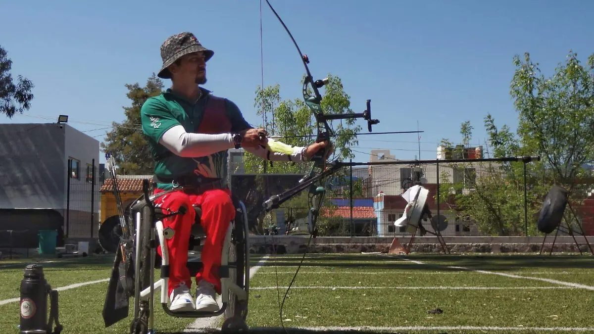arquero michoacano Samuel Molina