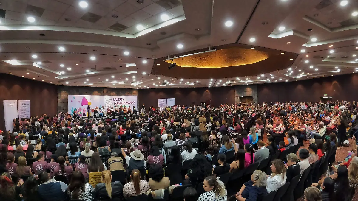 Asistentes del evento Mujeres Transformando Michoacán