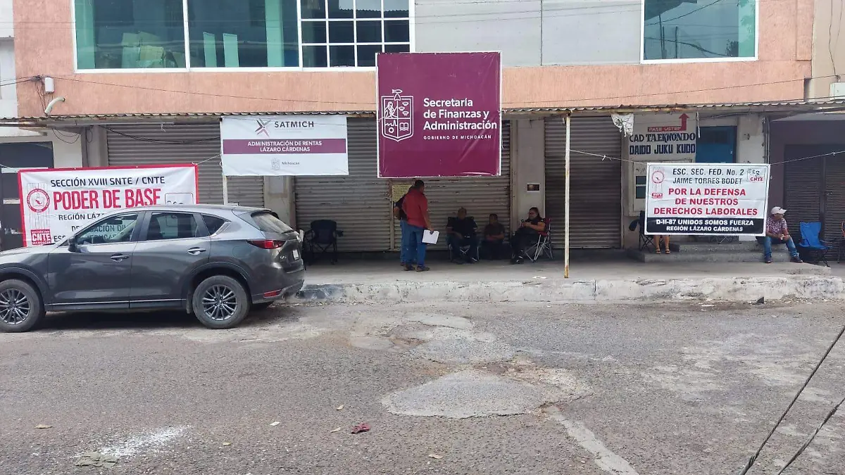 Toma en Secretaría de Finanzas y Administración