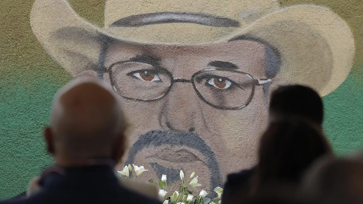 Mural con imagen de Hipólito Mora