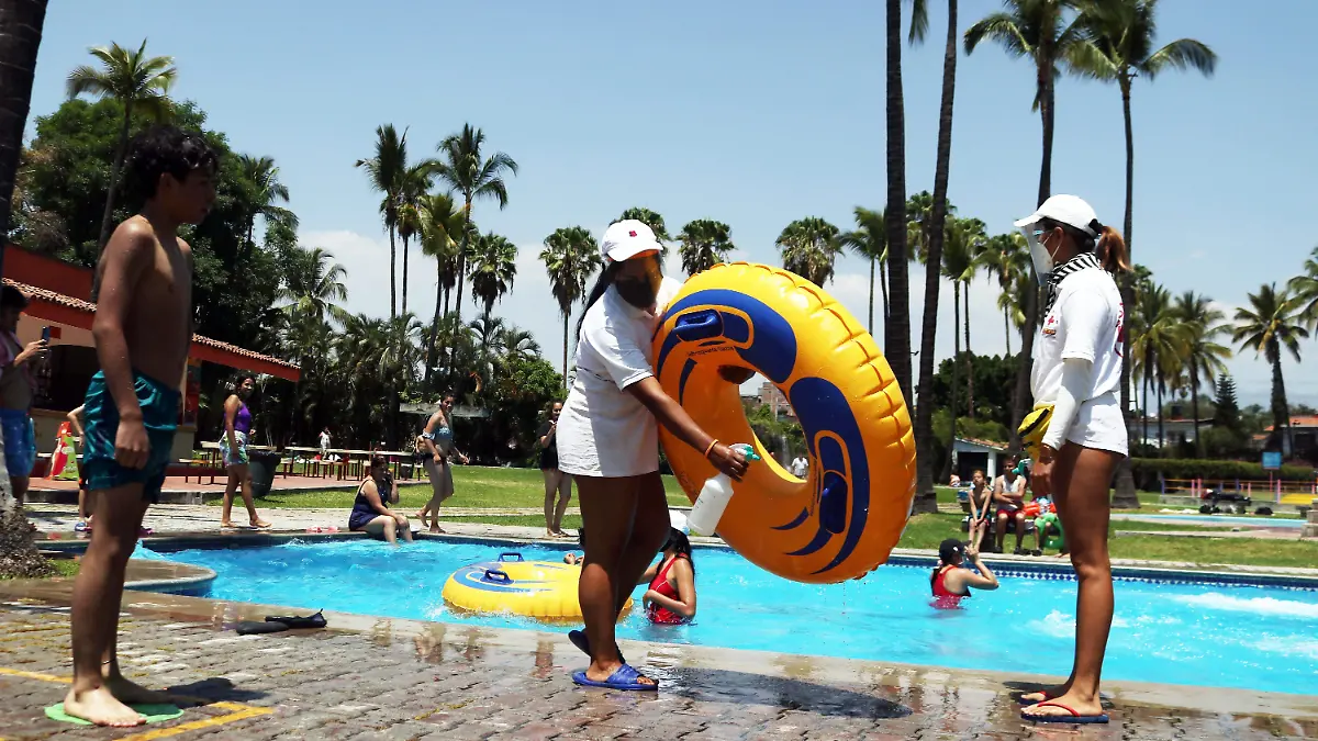 BALNEARIOS_CUARTOSCURO 2