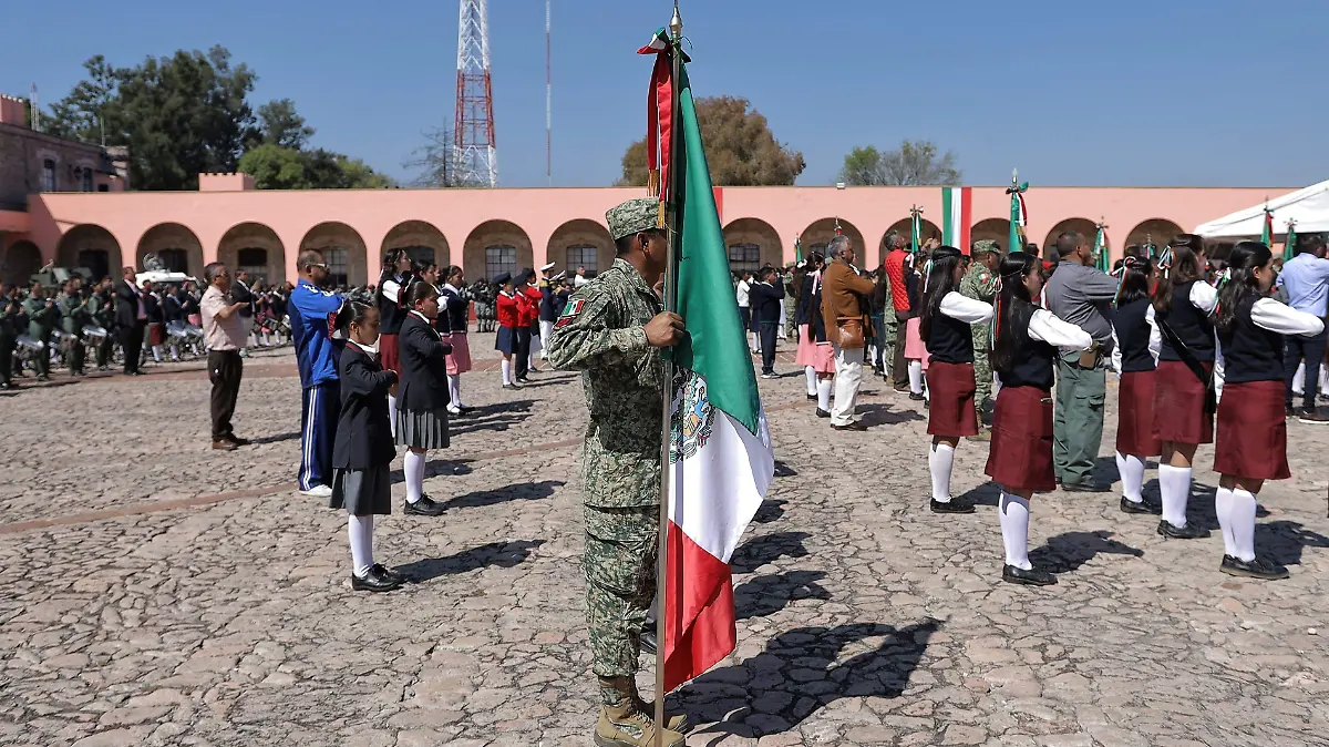 Izamiento de bandera