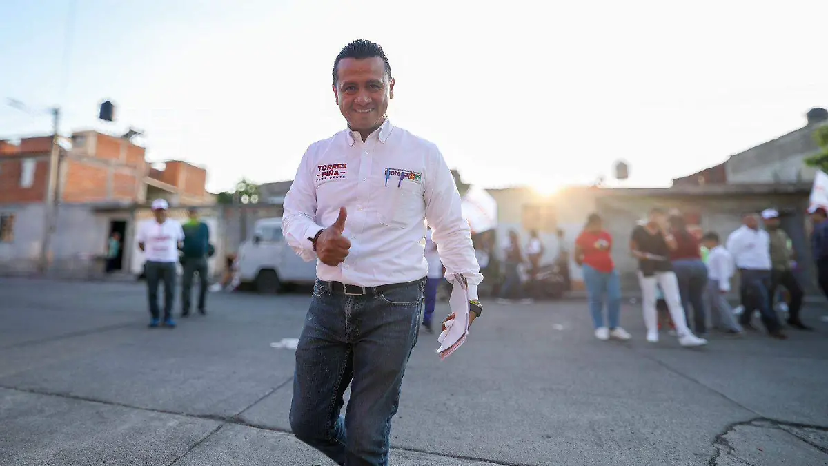 Carlos TorresPiña 2