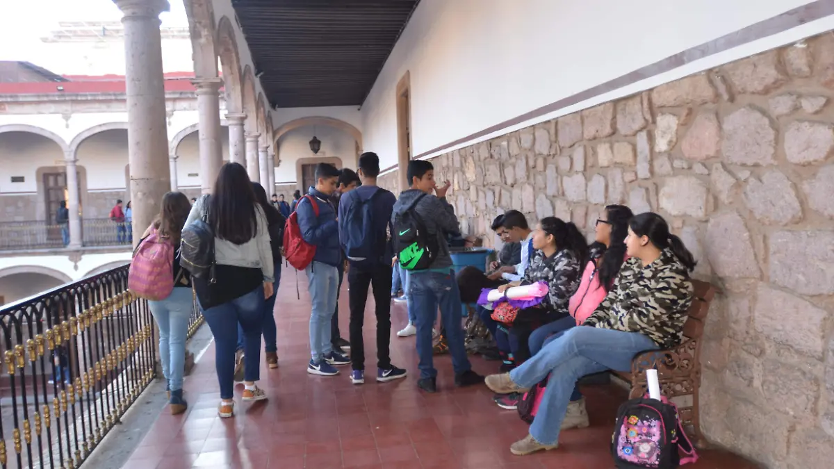 2 REGRESO A CLASES (LCM)