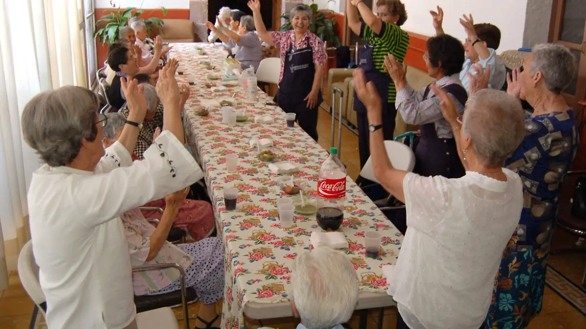 2301 ADULTOS MAYORES_ARCHIVO