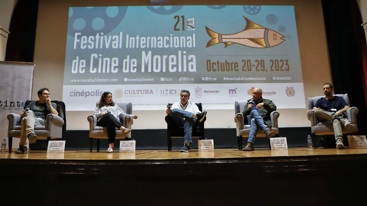 Mesa redonda sobre los retos del cine