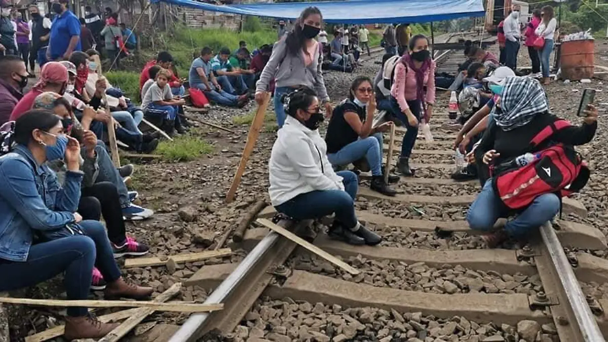 CNTE bloqueo vias