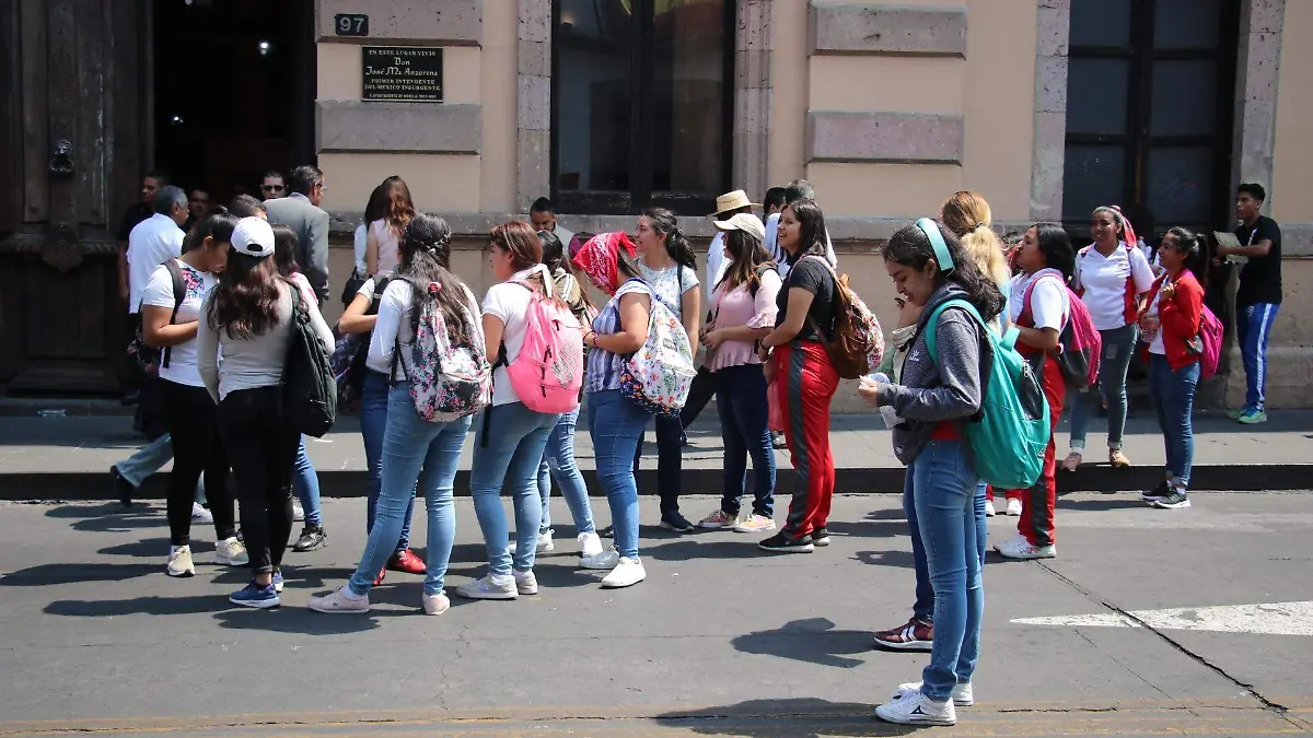 2205 NORMALISTASMARCHA (FMM) 5
