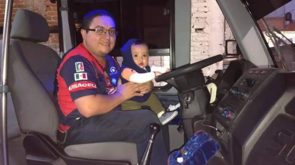 Chofer-De-Combi-En-Morelia-Dejará-Que-Médicos-Y-Enfermeros-Viajen-Gratis