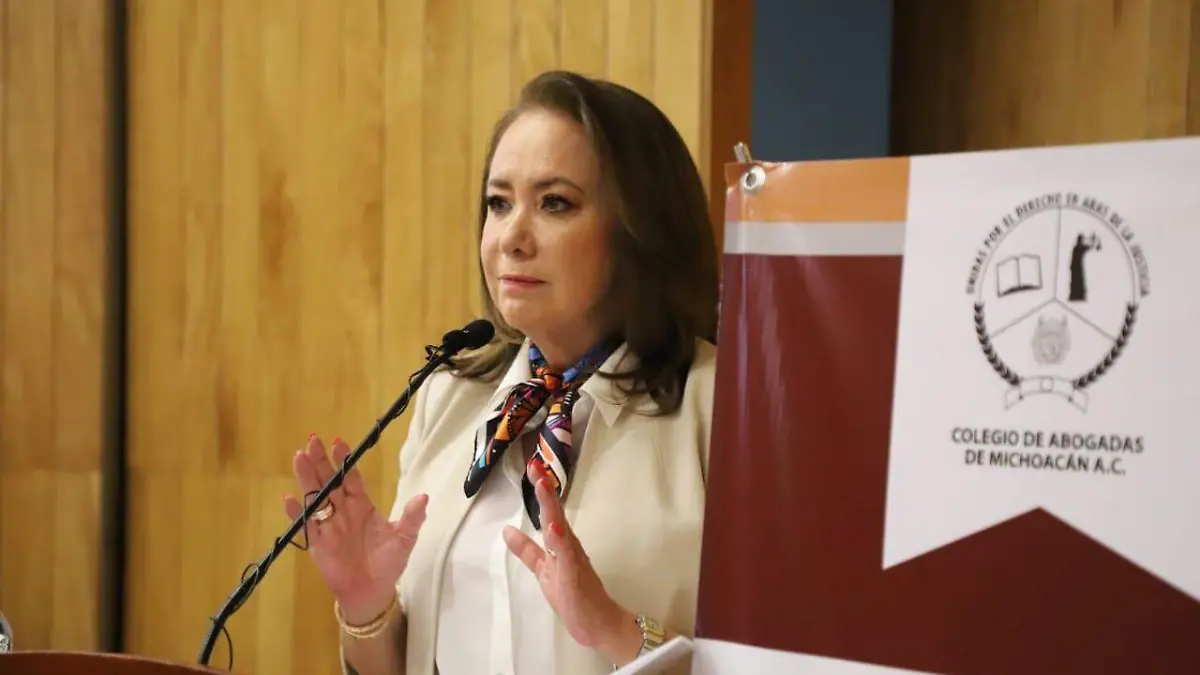 ministra esquivel