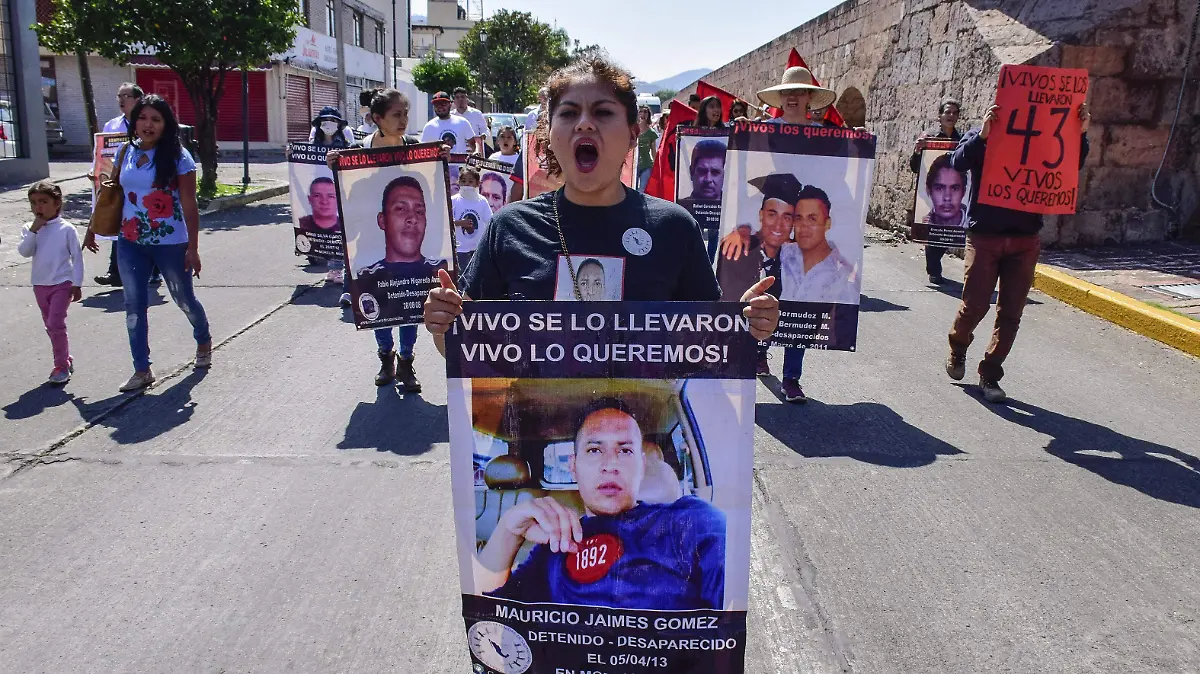 00 FOCO 1005 Marcha de madres con hijos desaparecidos - CHR  (7)g