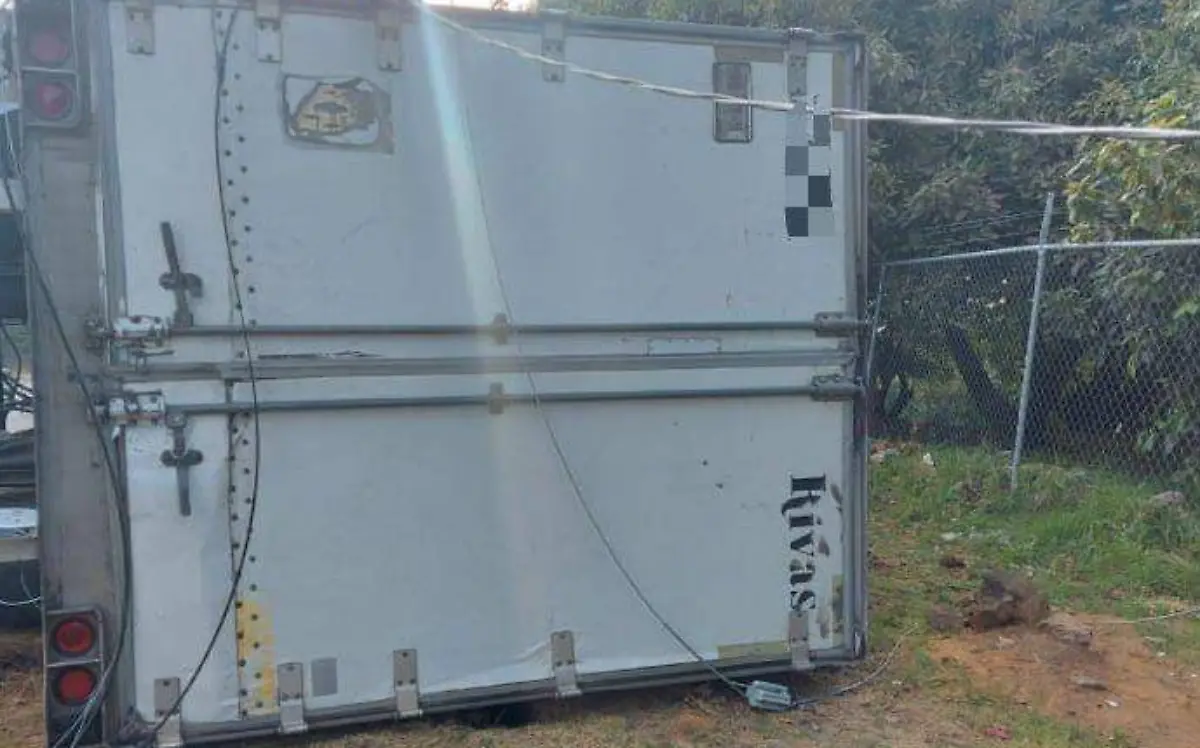 Tráiler volcado 2