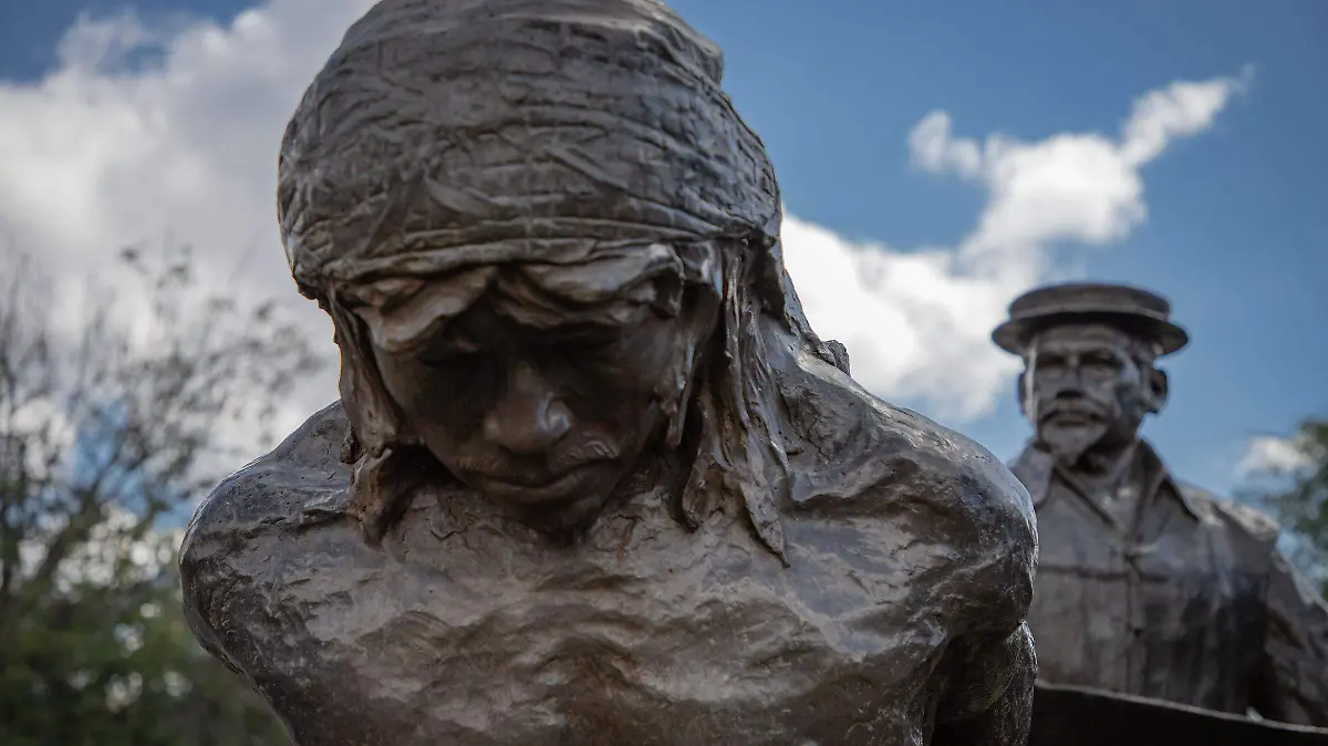 MONUMENTO CONSTRUCTORES_CHR (3)