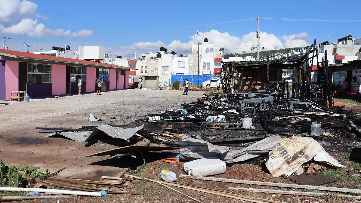 Kínder incendiado