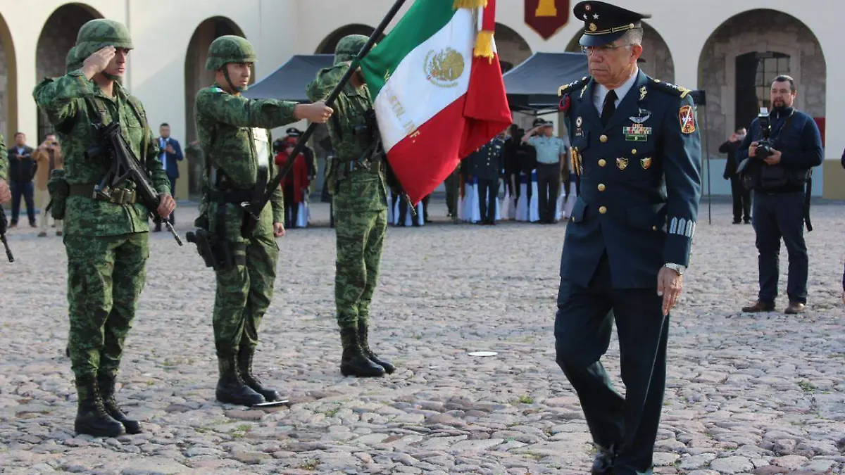 MILITAR (MLM) 4