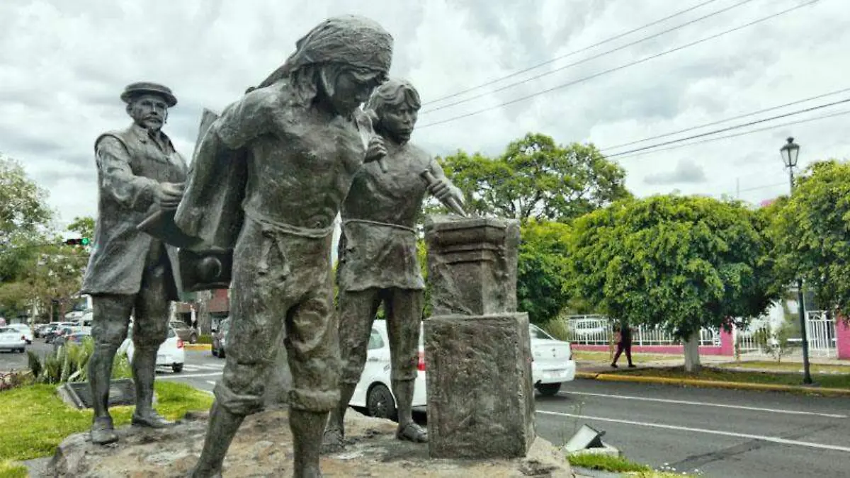 foto escultura acueducto 1