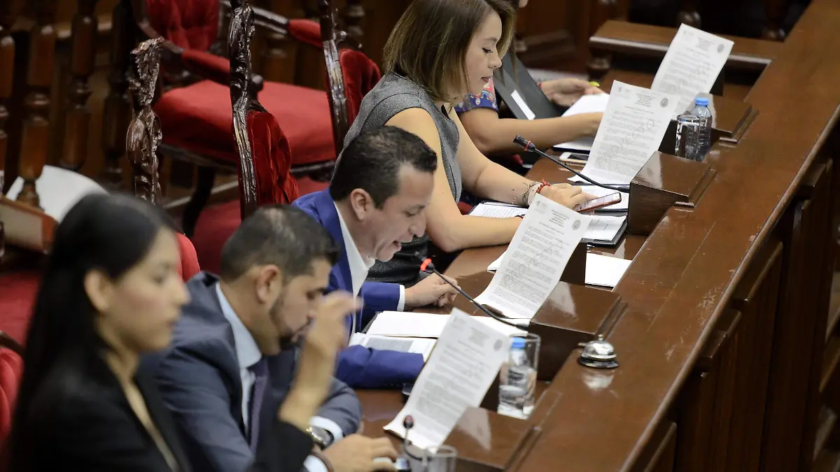0705 SESIÓN DE CONGRESO (CHR)~04