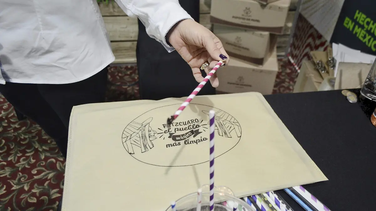 2808 POPOTES DE PAPEL (CHR)_03