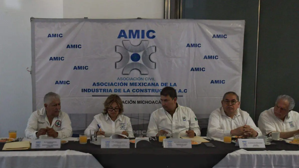 Constructores piden transparencia